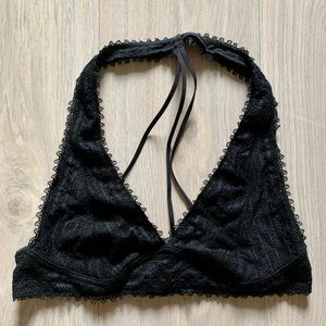 BLACK LACE BRALETTE